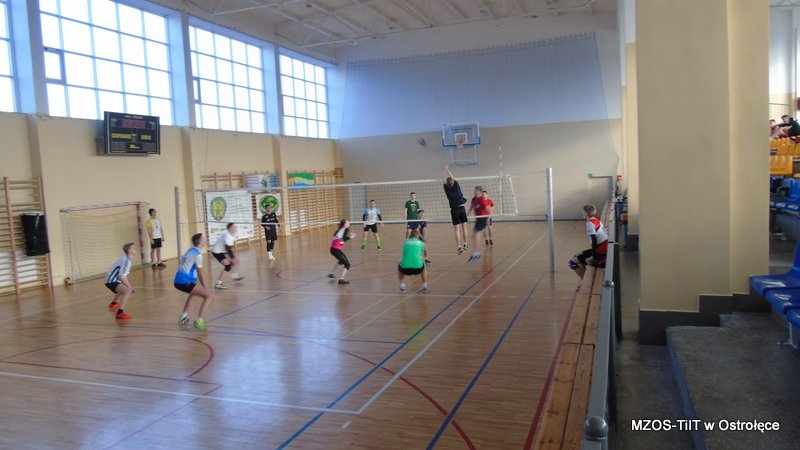 Turniej dzikich drużyn w siatkówkę [16.01.2018] - zdjęcie #5 - eOstroleka.pl