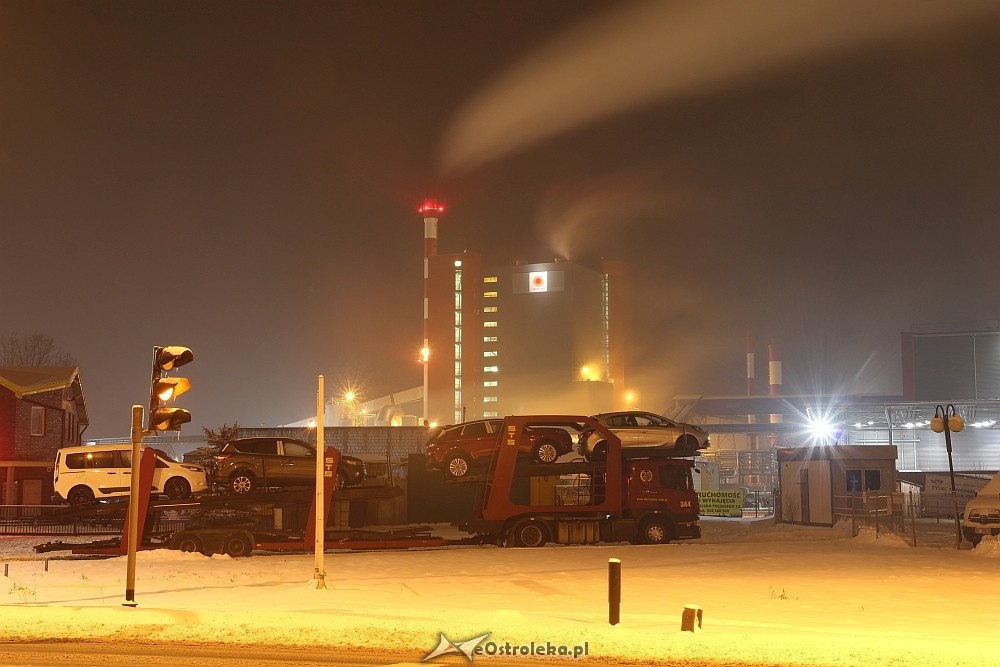 Nocny krajobraz przemysłowej częśći Ostrołęki [18.01.2018] - zdjęcie #36 - eOstroleka.pl