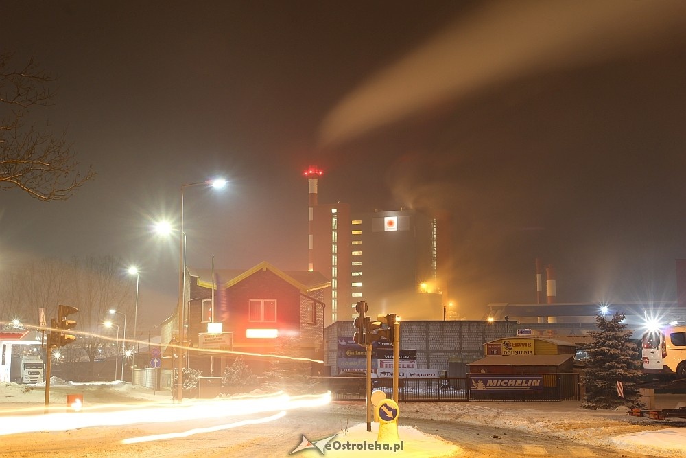 Nocny krajobraz przemysłowej częśći Ostrołęki [18.01.2018] - zdjęcie #40 - eOstroleka.pl