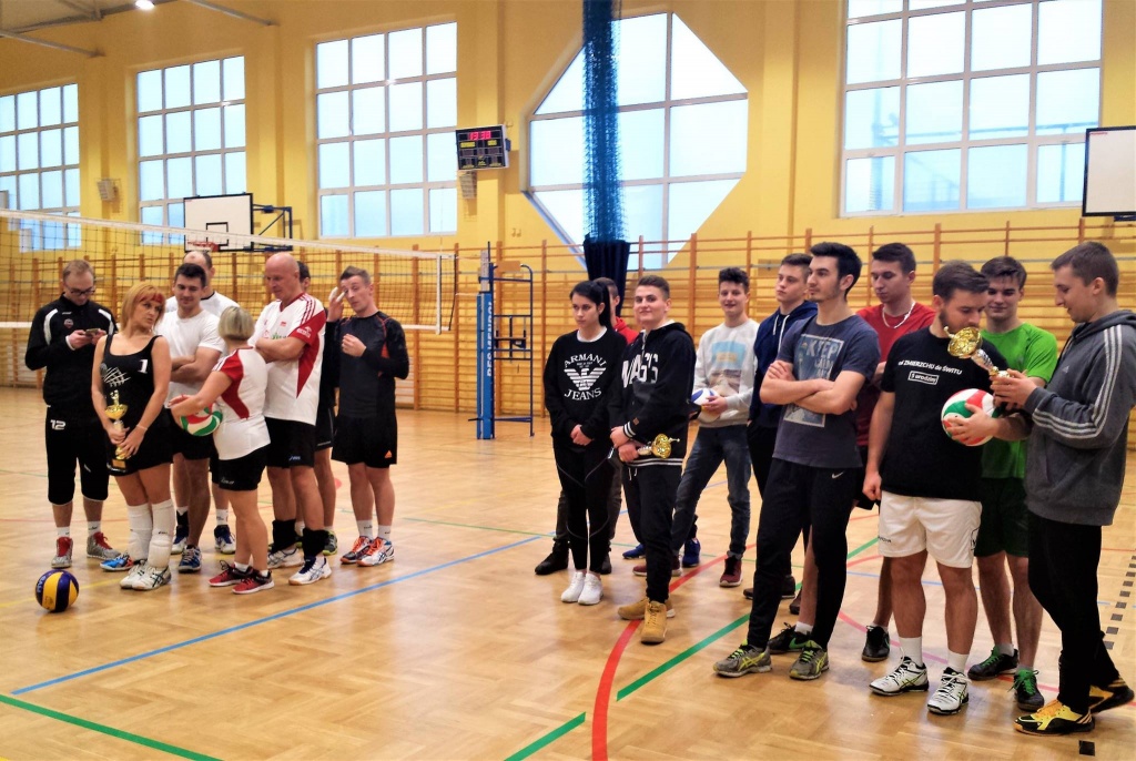 Turniej siatkówki o puchar wójta gminy Lelis [14.01.2018] - zdjęcie #2 - eOstroleka.pl