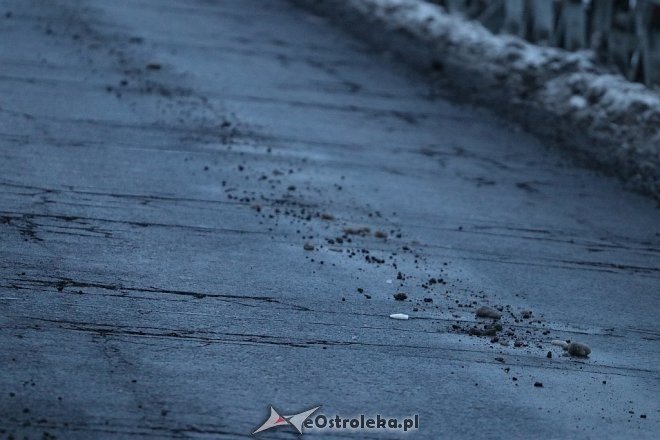 Przeprawa zastępcza w Ostrołęce - stan asfaltu [20.01.2018] - zdjęcie #9 - eOstroleka.pl