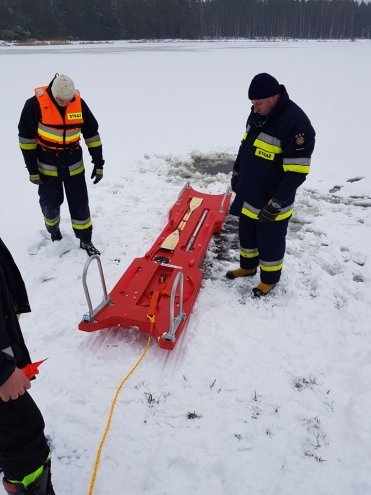 Strażacy ochotnicy ćwiczyli na zalewie w Wykrocie [ZDJĘCIA] - zdjęcie #11 - eOstroleka.pl