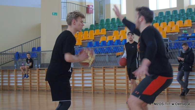 Koszykarski mecz dzikich drużyn [22.01.2018] - zdjęcie #24 - eOstroleka.pl
