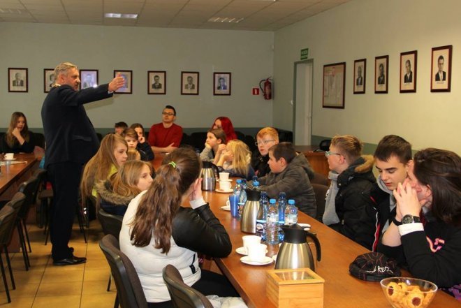 Podopieczni TPD z „edukacyjną” wizytą w ostrołęckim ratuszu [25.01.2018] - zdjęcie #3 - eOstroleka.pl