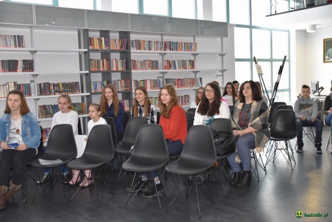 Konkurs Jednego Wiersza w kadzidlańskiej bibliotece [29.01.2018] - zdjęcie #4 - eOstroleka.pl