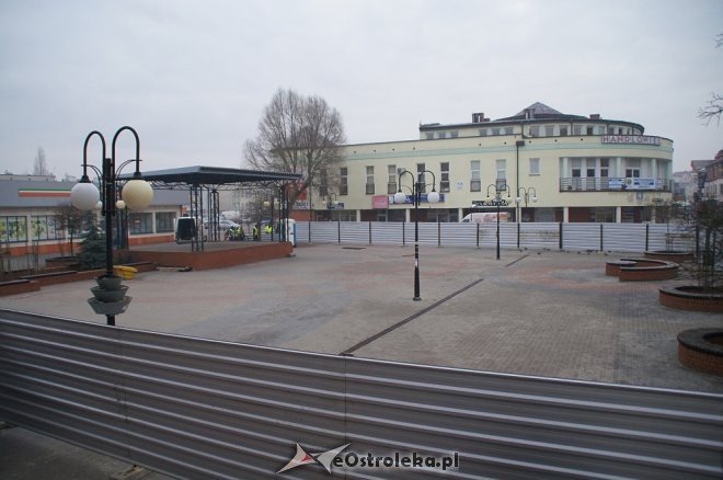 Ostrołęka: Ruszyła budowa fontanny gejzerowej przy scenie miejskiej [13.02.2018] - zdjęcie #3 - eOstroleka.pl