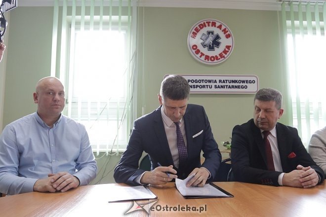 Podpisanie umowy na wykonanie stacji pogotowia w Ostrowi Mazowieckiej [01.03.2018] - zdjęcie #15 - eOstroleka.pl