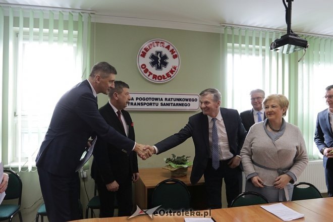 Podpisanie umowy na wykonanie stacji pogotowia w Ostrowi Mazowieckiej [01.03.2018] - zdjęcie #22 - eOstroleka.pl