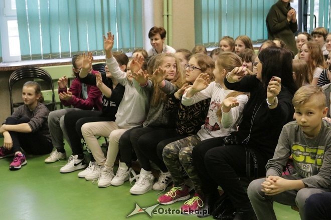 Podsumowanie projektu „Schools in the UK” w SP nr 10 w Ostrołęce [13.03.2018] - zdjęcie #88 - eOstroleka.pl