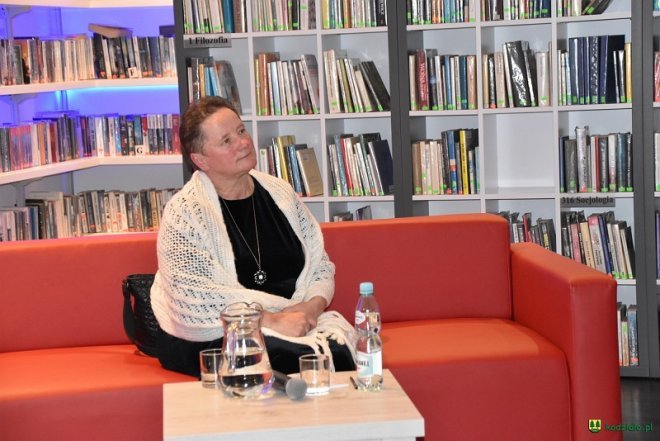 Irena Duchowska w kadzidlańskiej bibliotece [13.03.2018] - zdjęcie #5 - eOstroleka.pl