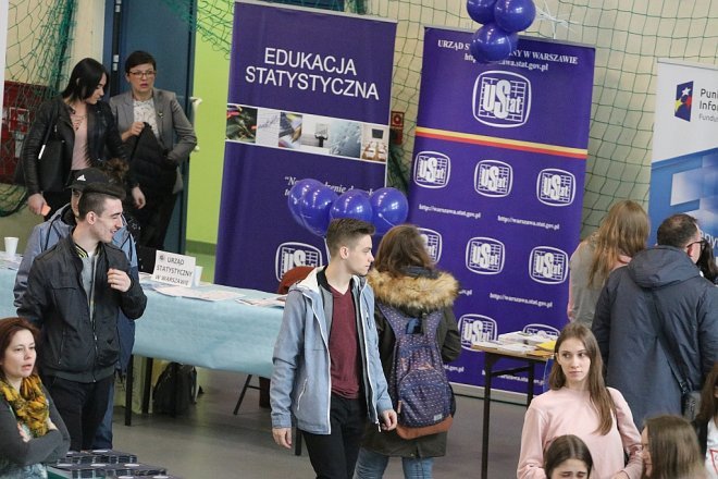 XII Młodzieżowe Targi Edukacji i Pracy [15.03.2018] - zdjęcie #49 - eOstroleka.pl