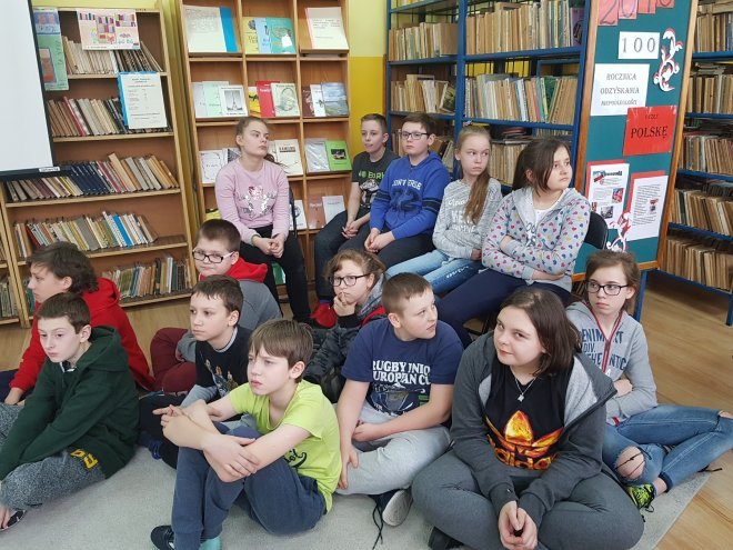 Spotkanie z Barbarą Zakrzewską w Szkole Podstawowej Nr 2 [23.03.2018] - zdjęcie #7 - eOstroleka.pl