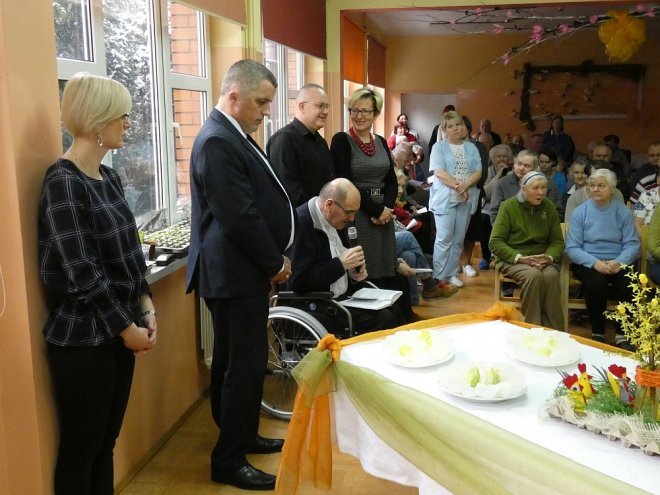 Spotkanie wielkanocne w Domu Pomocy Społecznej w Ostrołęce [02.04.2018] - zdjęcie #35 - eOstroleka.pl