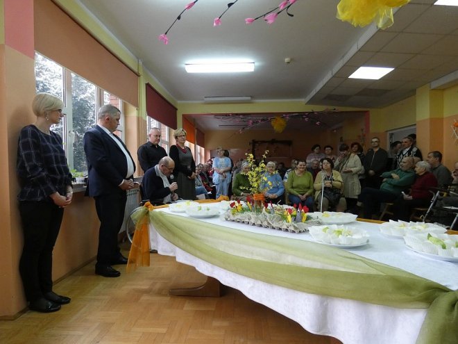 Spotkanie wielkanocne w Domu Pomocy Społecznej w Ostrołęce [02.04.2018] - zdjęcie #38 - eOstroleka.pl