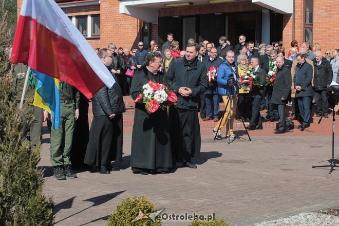 Ostrołęka: Obchody rocznicowe Zbrodni Katyńskiej i Katastrofy Smoleńskiej [07.04.2018] - zdjęcie #6 - eOstroleka.pl
