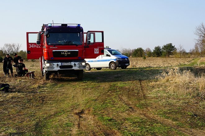 W Narwi znaleziono zwłoki mężczyzny [10.04.2018] - zdjęcie #3 - eOstroleka.pl