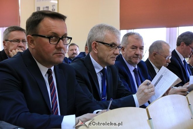 XLIV sesja Rady Powiatu w Ostrołęce [12.04.2018] - zdjęcie #5 - eOstroleka.pl