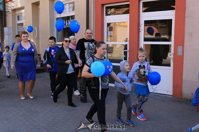 Niebieski Marsz ulicami Ostrołęki [14.04.2018] - zdjęcie #29 - eOstroleka.pl