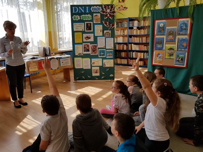 Dni Książki Dla Dzieci w Szkole Podstawowej Nr 2 [10-13.04.2018] - zdjęcie #12 - eOstroleka.pl