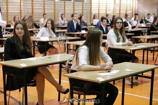 Egzamin gimnazjalny 2018 w Ostrołęce. Część humanistyczna [18.04.2018] - zdjęcie #31 - eOstroleka.pl