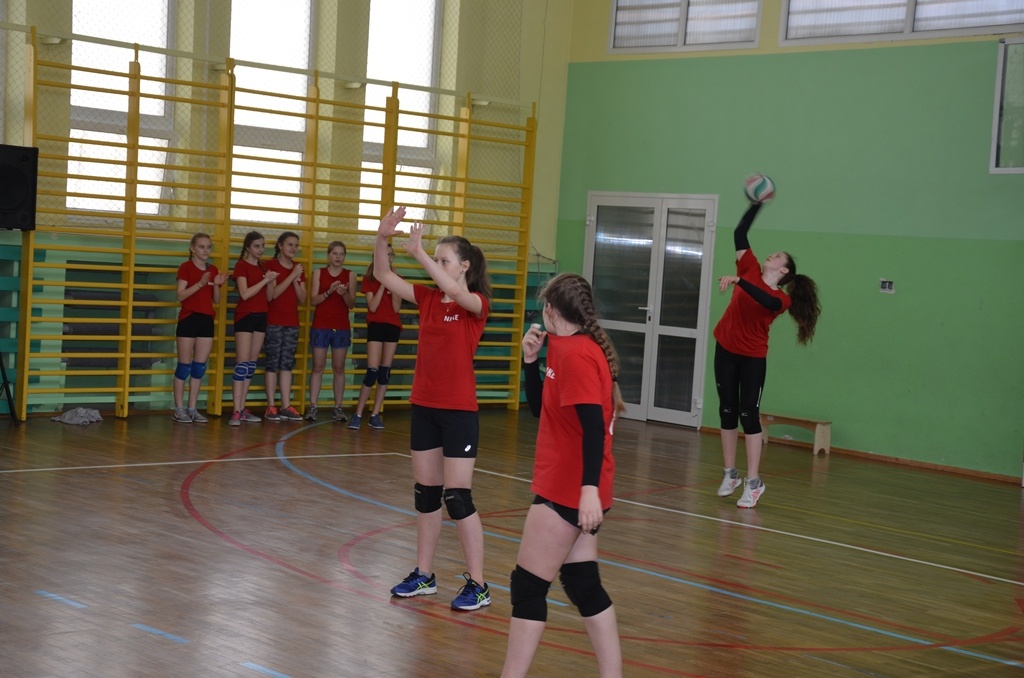 Turniej siatkówki w SP 2 [19.04.2018] - zdjęcie #17 - eOstroleka.pl