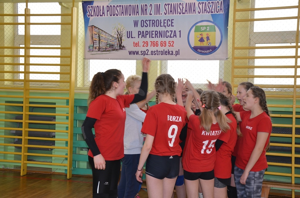 Turniej siatkówki w SP 2 [19.04.2018] - zdjęcie #26 - eOstroleka.pl