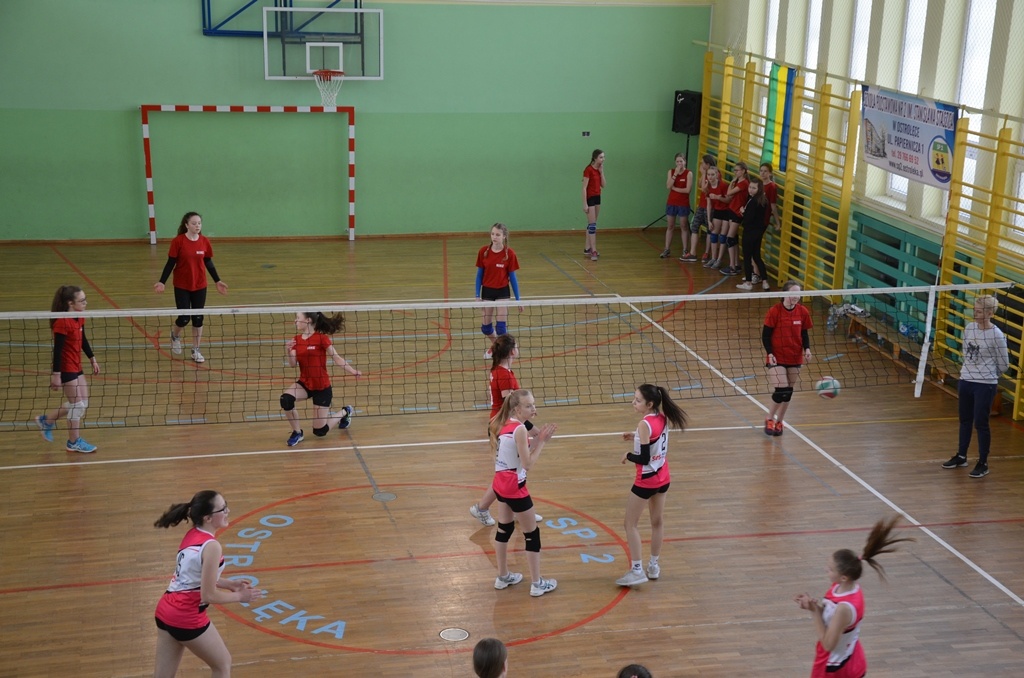 Turniej siatkówki w SP 2 [19.04.2018] - zdjęcie #32 - eOstroleka.pl