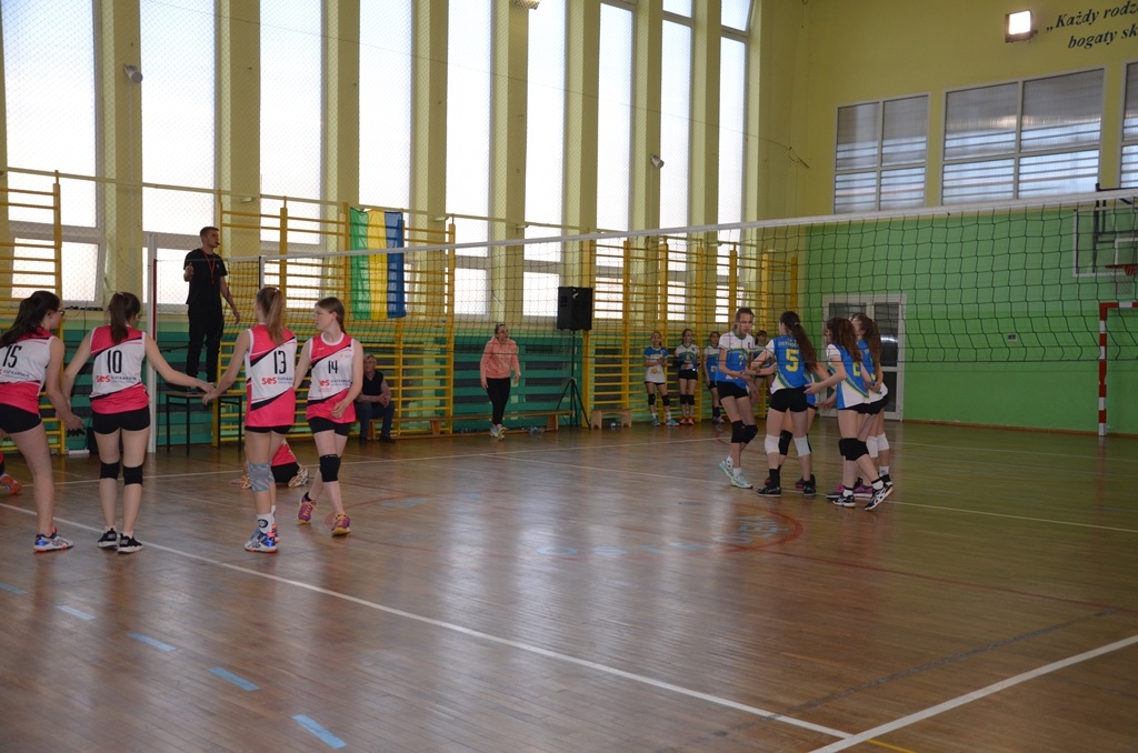 Turniej siatkówki w SP 2 [19.04.2018] - zdjęcie #37 - eOstroleka.pl