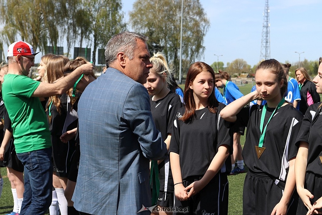 Mistrzostwa Ostrołęki szkół średnich w piłce nożnej kobiet [23.04.2018] - zdjęcie #36 - eOstroleka.pl