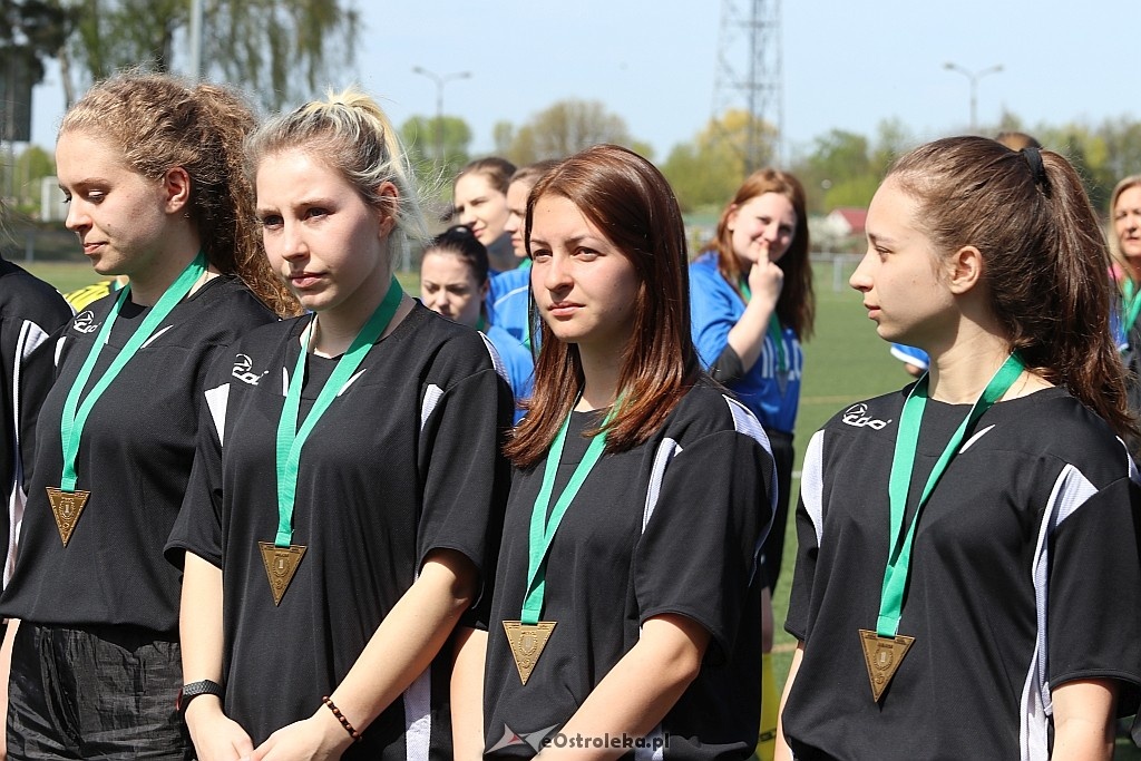 Mistrzostwa Ostrołęki szkół średnich w piłce nożnej kobiet [23.04.2018] - zdjęcie #41 - eOstroleka.pl