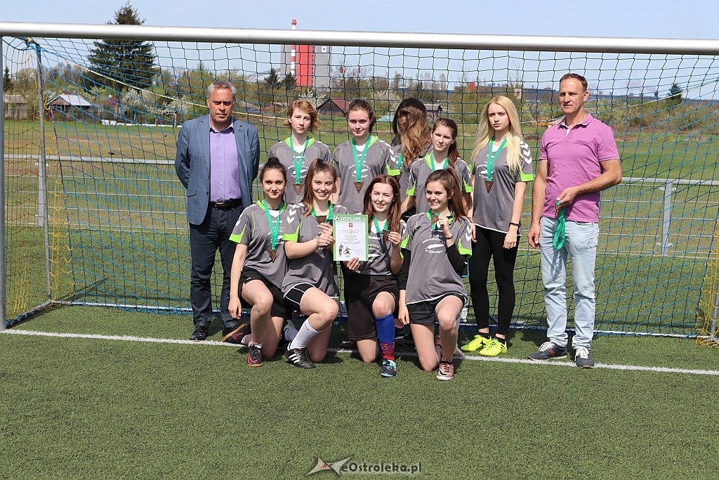 Mistrzostwa Ostrołęki szkół średnich w piłce nożnej kobiet [23.04.2018] - zdjęcie #44 - eOstroleka.pl