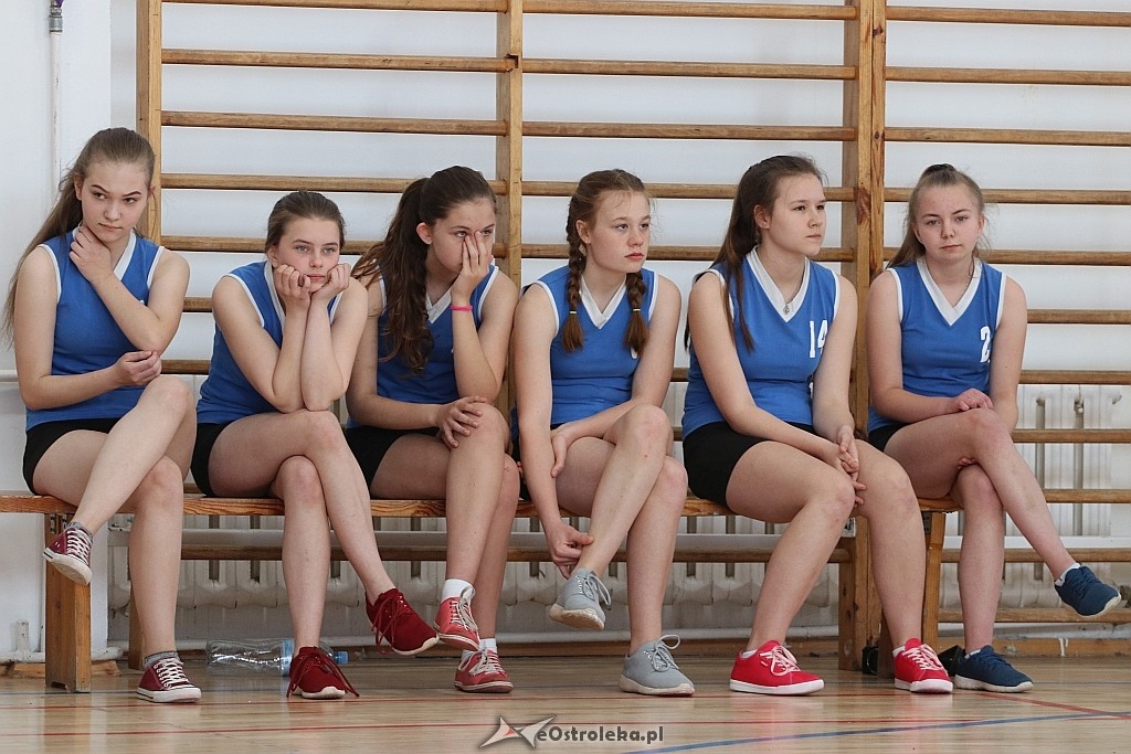 Międzypowiatowe mistrzostwa w siatkówce dziewcząt Gimnazjada - Ostrołęka 2018 - zdjęcie #11 - eOstroleka.pl
