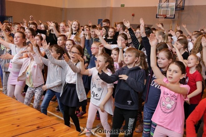 Dzień tańca w ostrołęckiej „dziesiątce” [25.04.2018] - zdjęcie #12 - eOstroleka.pl