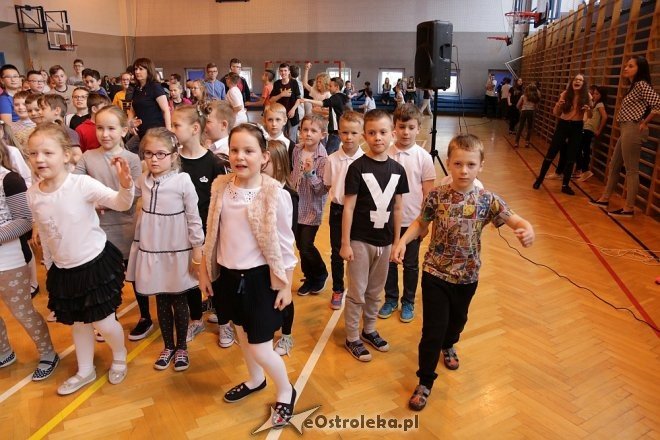 Dzień tańca w ostrołęckiej „dziesiątce” [25.04.2018] - zdjęcie #18 - eOstroleka.pl