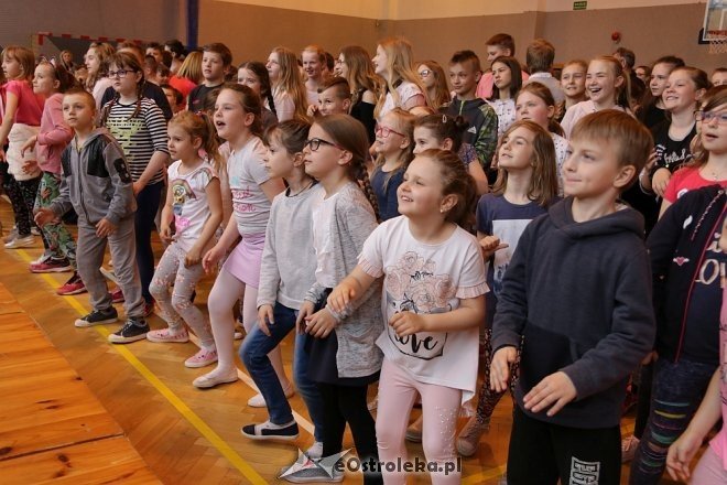 Dzień tańca w ostrołęckiej „dziesiątce” [25.04.2018] - zdjęcie #23 - eOstroleka.pl