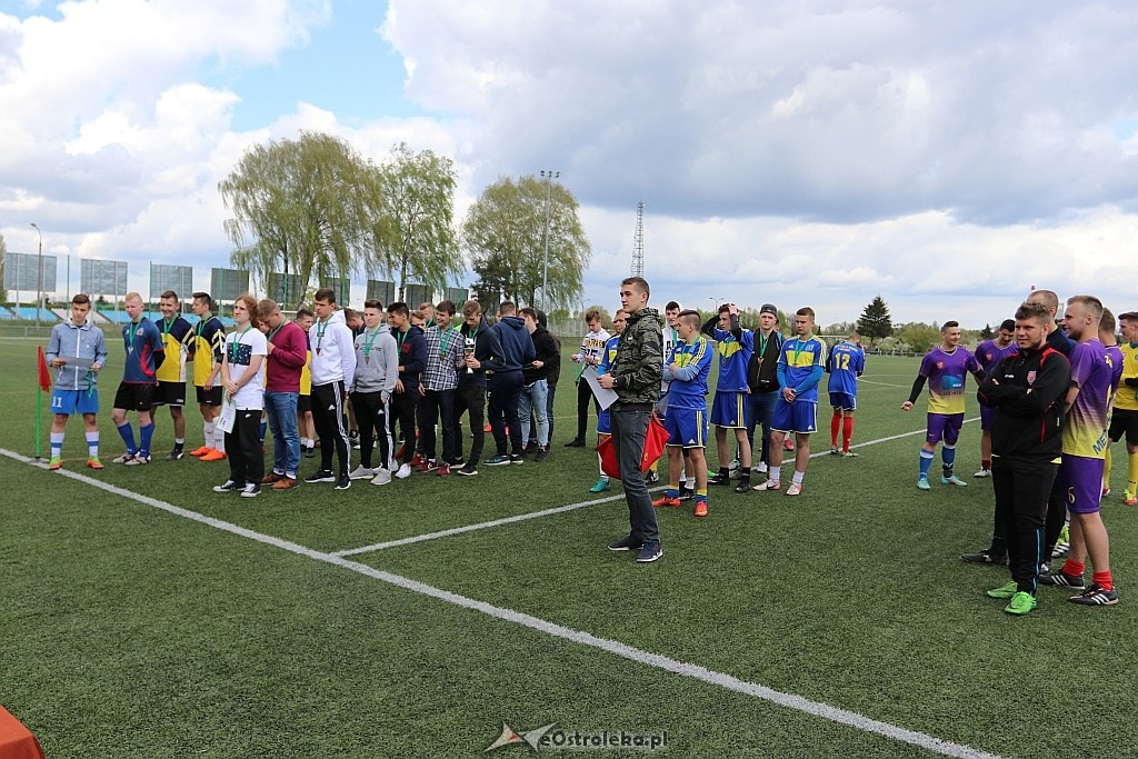 Mistrzostwa Ostrołęki szkół średnich w piłce nożnej mężczyzn [26.04.2018] - zdjęcie #41 - eOstroleka.pl