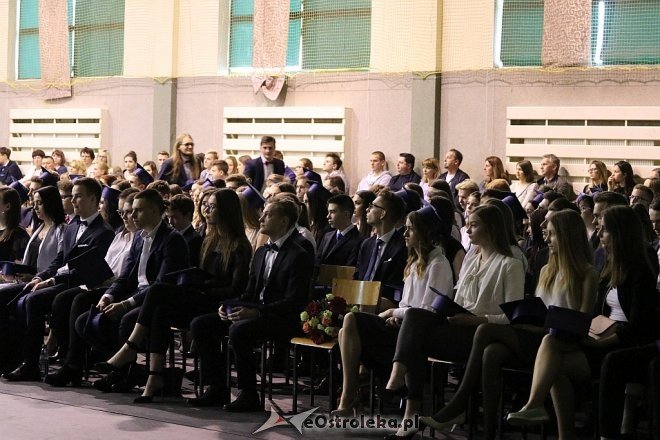 Zakończenie roku szkolnego klas maturalnych z III LO [26.04.2018] - zdjęcie #29 - eOstroleka.pl