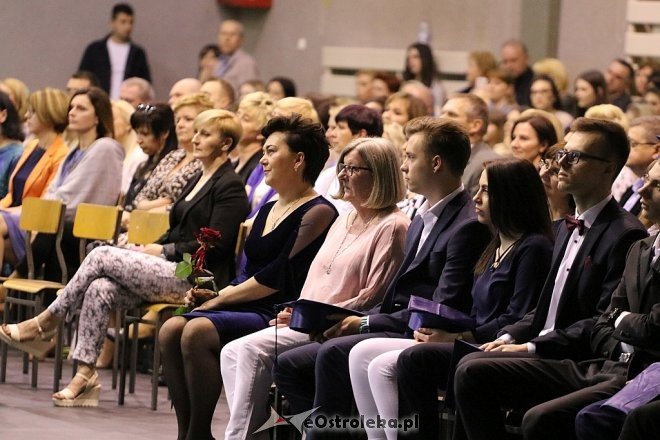 Zakończenie roku szkolnego klas maturalnych z III LO [26.04.2018] - zdjęcie #37 - eOstroleka.pl