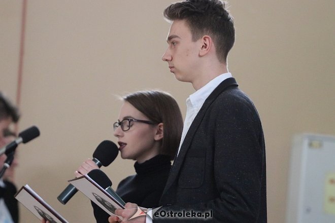 Rozdanie świadectw maturalnych w I LO w Ostrołęce [27.04.2018] - zdjęcie #24 - eOstroleka.pl