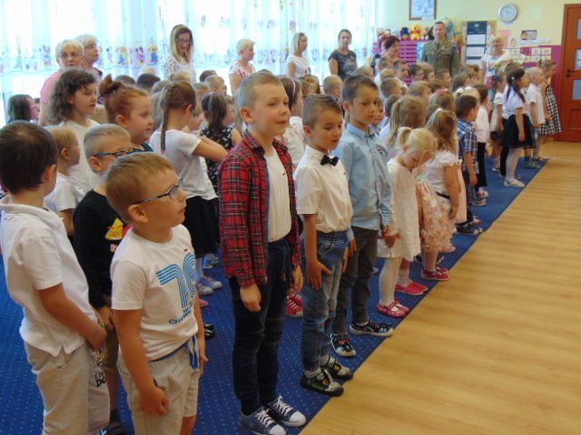 „Mały przedszkolak – wielki patriota” [10.05.2018] - zdjęcie #3 - eOstroleka.pl