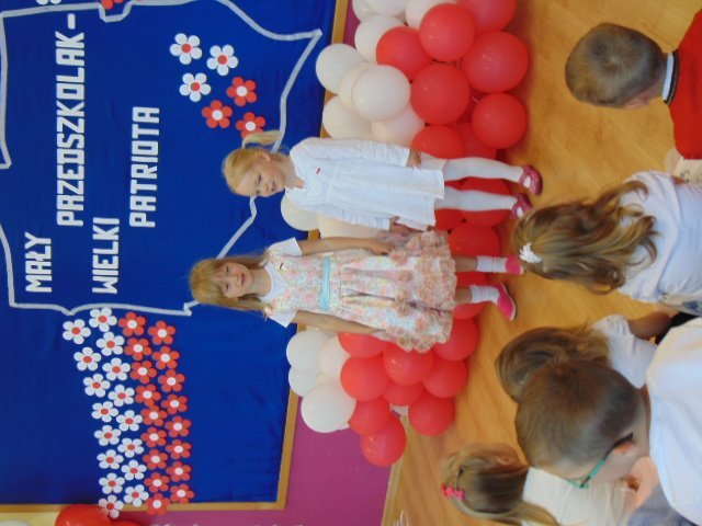 „Mały przedszkolak – wielki patriota” [10.05.2018] - zdjęcie #9 - eOstroleka.pl