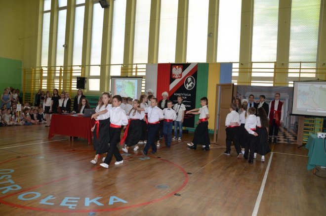 Święto Patrona w Szkole Podstawowej nr 2 [10.05.2018] - zdjęcie #12 - eOstroleka.pl