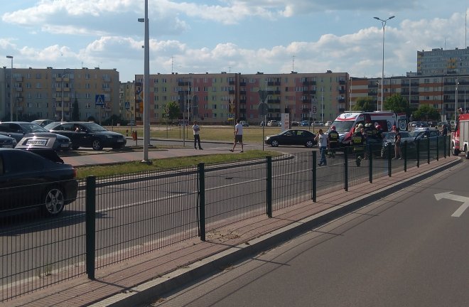 Wypadek na ul. Fieldorfa-Nila [13.05.2018] - zdjęcie #2 - eOstroleka.pl