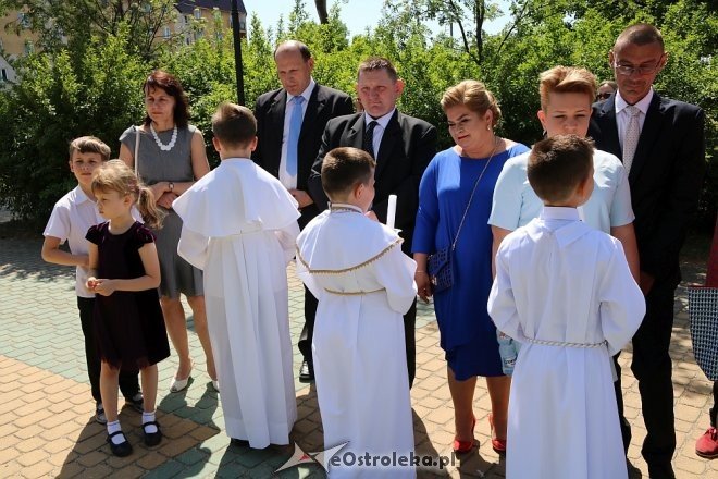 Komunia w parafii pw. Zbawiciela Świata w Ostrołęce [13.05.2018] - zdjęcie #78 - eOstroleka.pl