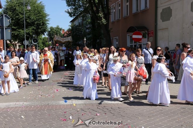 Procesja Bożego Ciała w parafi pw. św. Antoniego w Ostrołęce [31.05.2018] - zdjęcie #45 - eOstroleka.pl