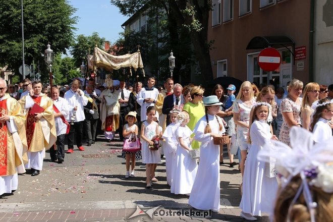 Procesja Bożego Ciała w parafi pw. św. Antoniego w Ostrołęce [31.05.2018] - zdjęcie #50 - eOstroleka.pl
