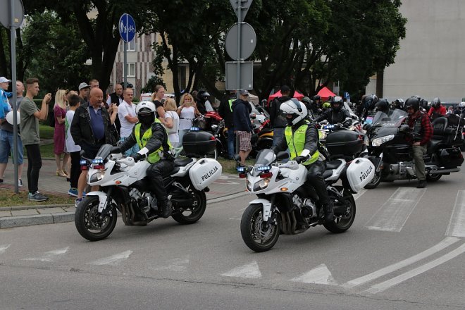 Motoserce 2018: Parada motocykli ulicami Ostrołęki [02.06.2018] - zdjęcie #2 - eOstroleka.pl