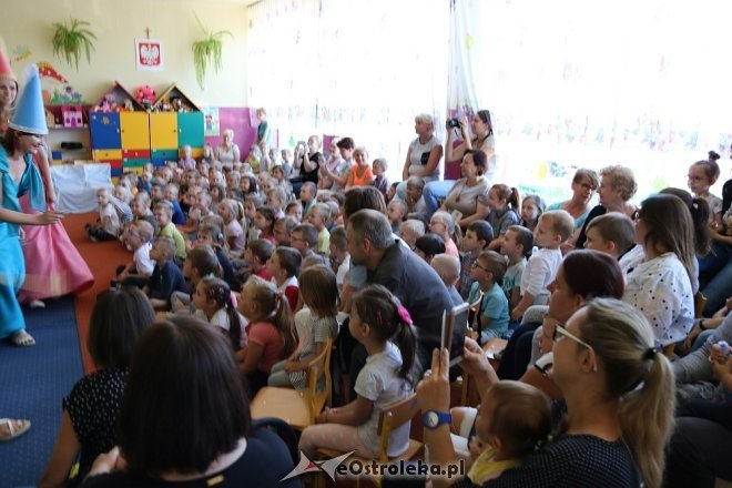 Spektakl o Śpiącej Królewnie z okazji Dnia Dziecka w miejskiej „ósemce” [06.06.2018] - zdjęcie #19 - eOstroleka.pl