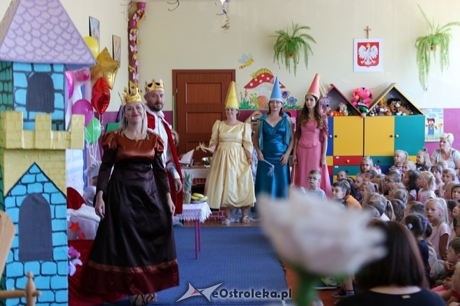 Spektakl o Śpiącej Królewnie z okazji Dnia Dziecka w miejskiej „ósemce” [06.06.2018] - zdjęcie #51 - eOstroleka.pl