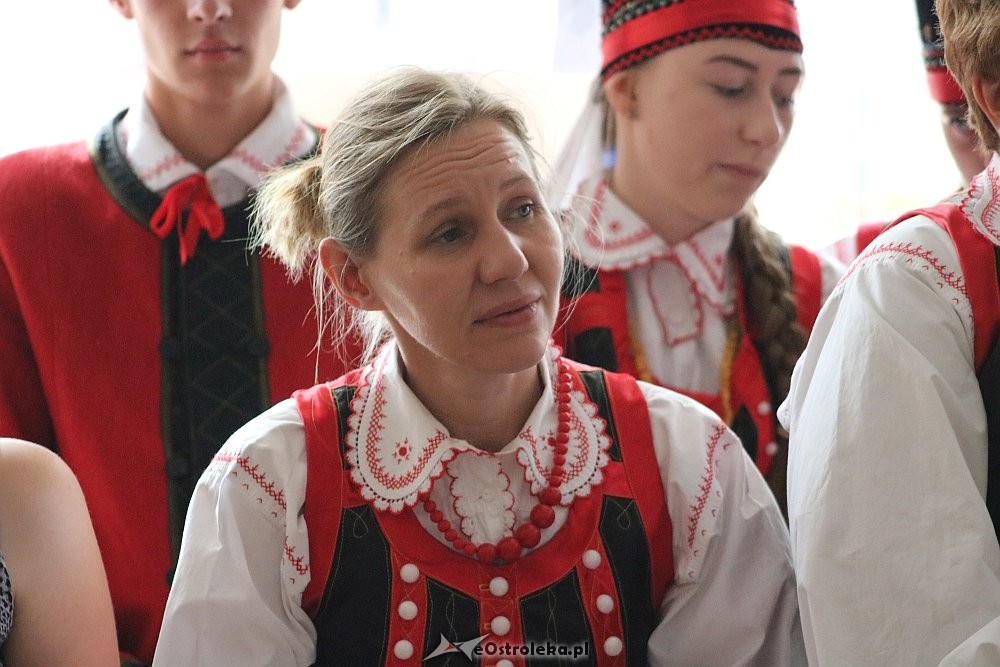Przedszkolaki z Krainy Misiów o tradycjach Nocy Świętojańskiej na Kurpiach [14.06.2018] - zdjęcie #24 - eOstroleka.pl